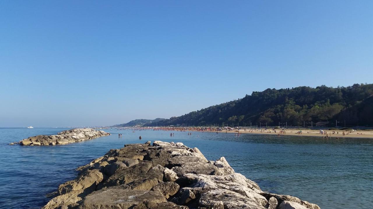 Appartamento In Villetta A 2 Passi Dal Mare E Dal Centro ペザロ エクステリア 写真